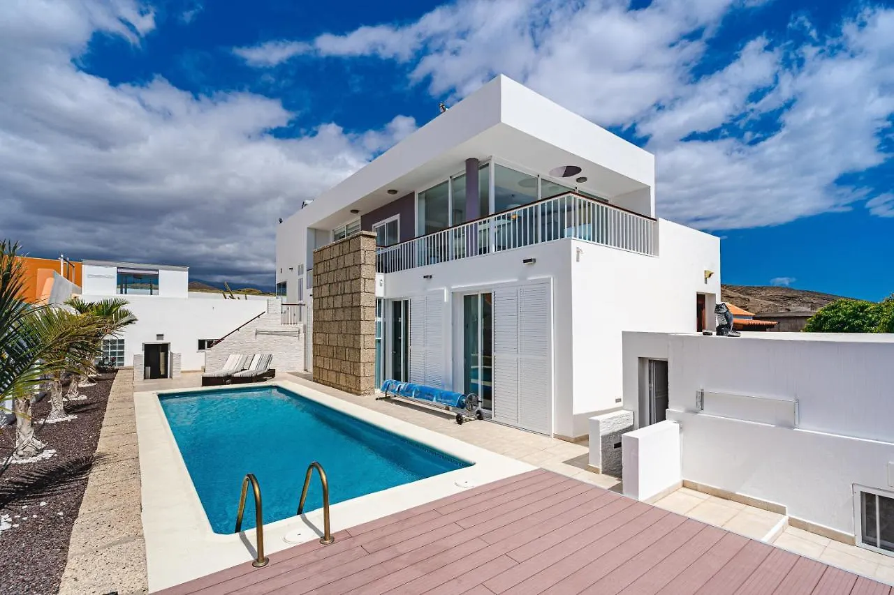 Modern 3Bdr Villa With Heated Pool El Medano  0*, El Medano (Tenerife) Spain