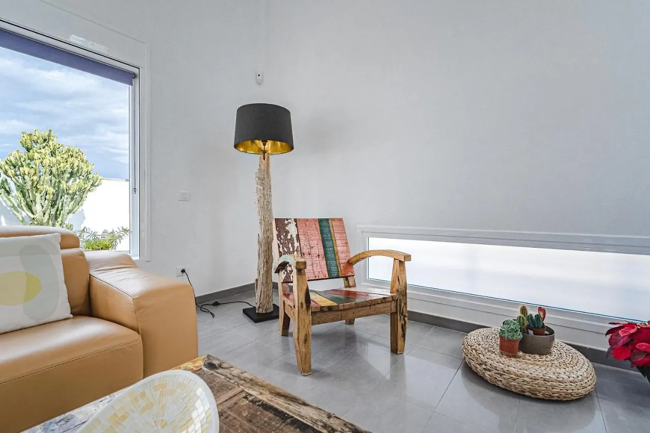 Modern 3Bdr Villa With Heated Pool El Medano  El Medano (Tenerife)
