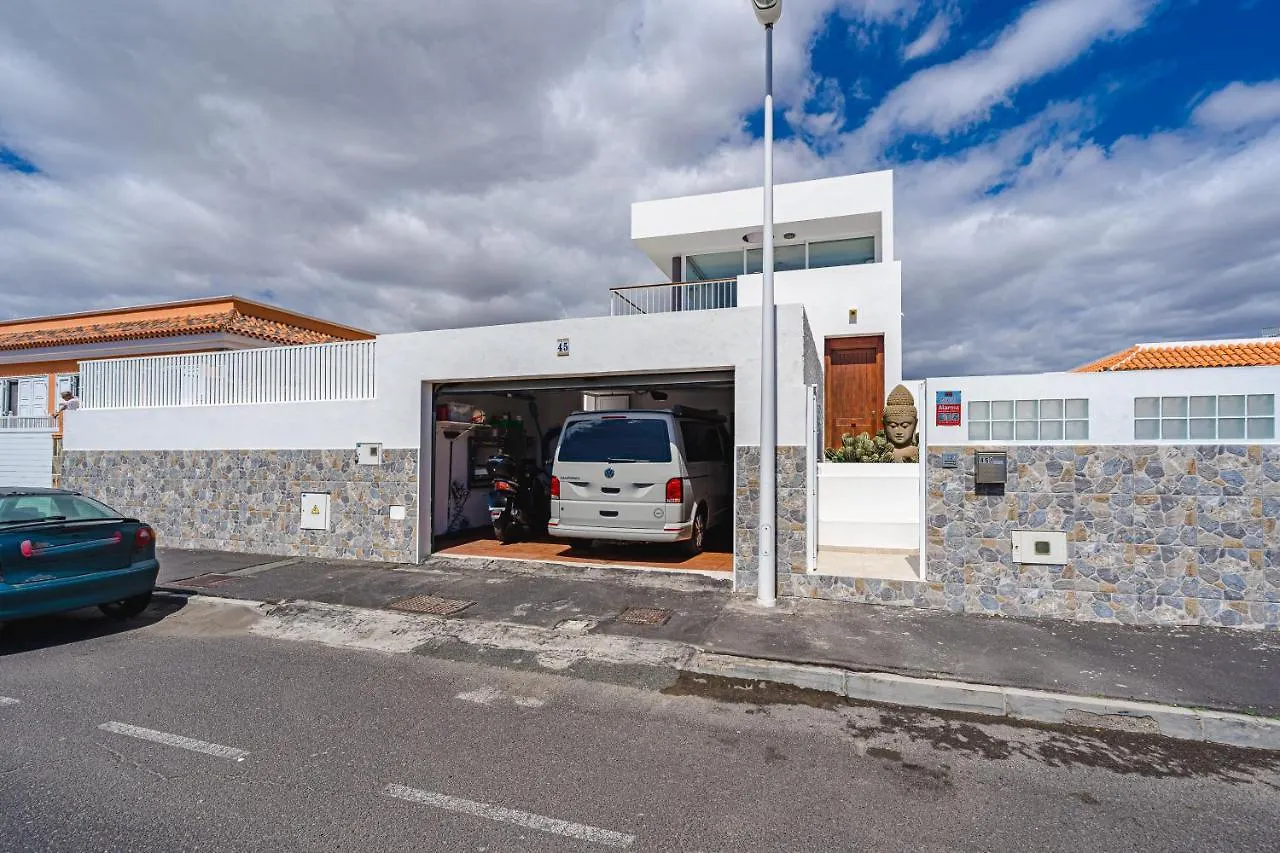 Modern 3Bdr Villa With Heated Pool El Medano  0*, El Medano (Tenerife)