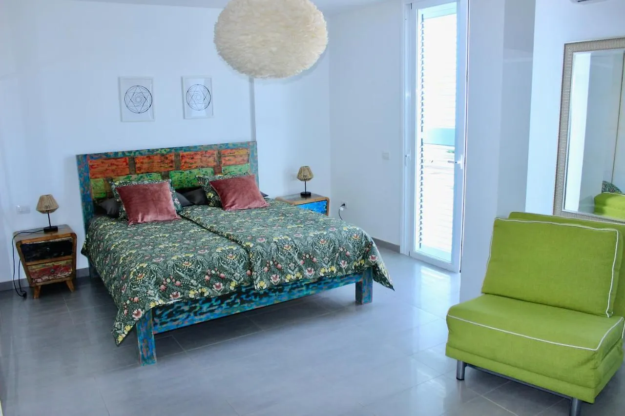 Modern 3Bdr Villa With Heated Pool El Medano   El Medano (Tenerife)