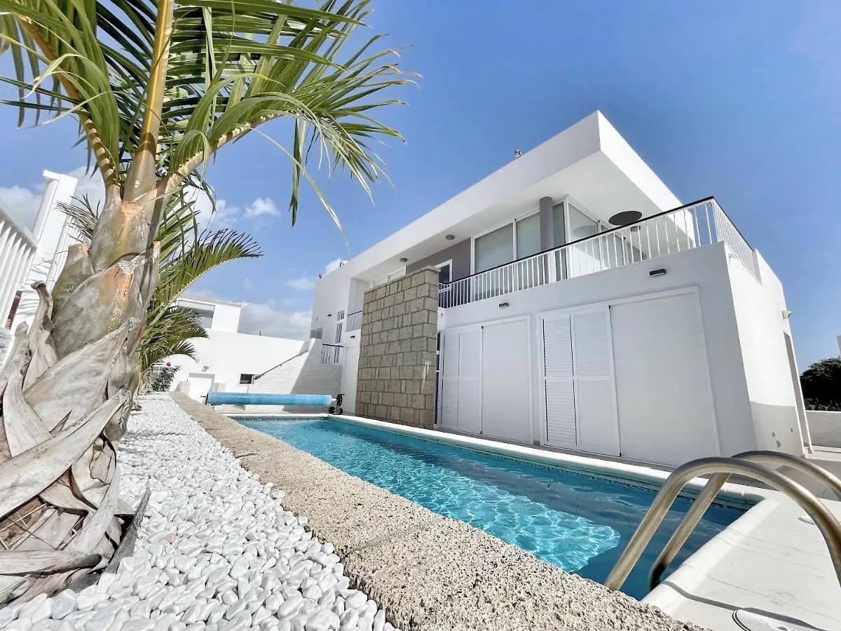 Modern 3Bdr Villa With Heated Pool El Medano  Spain